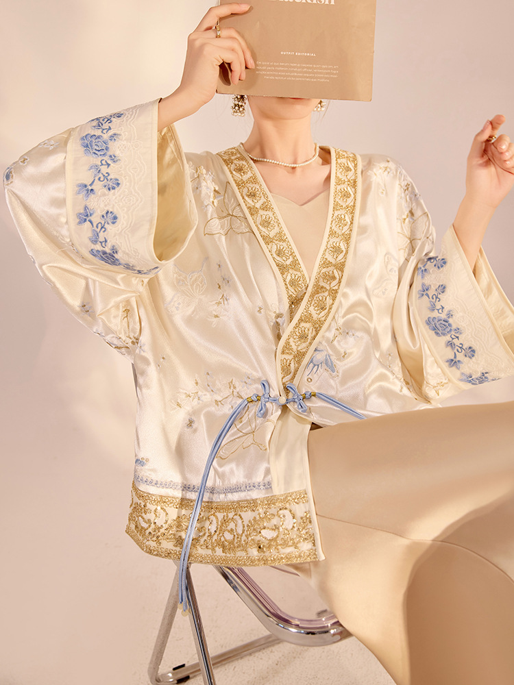 Embroidery Fashion - Jaket Luaran Wanita Model Longgar Mewah