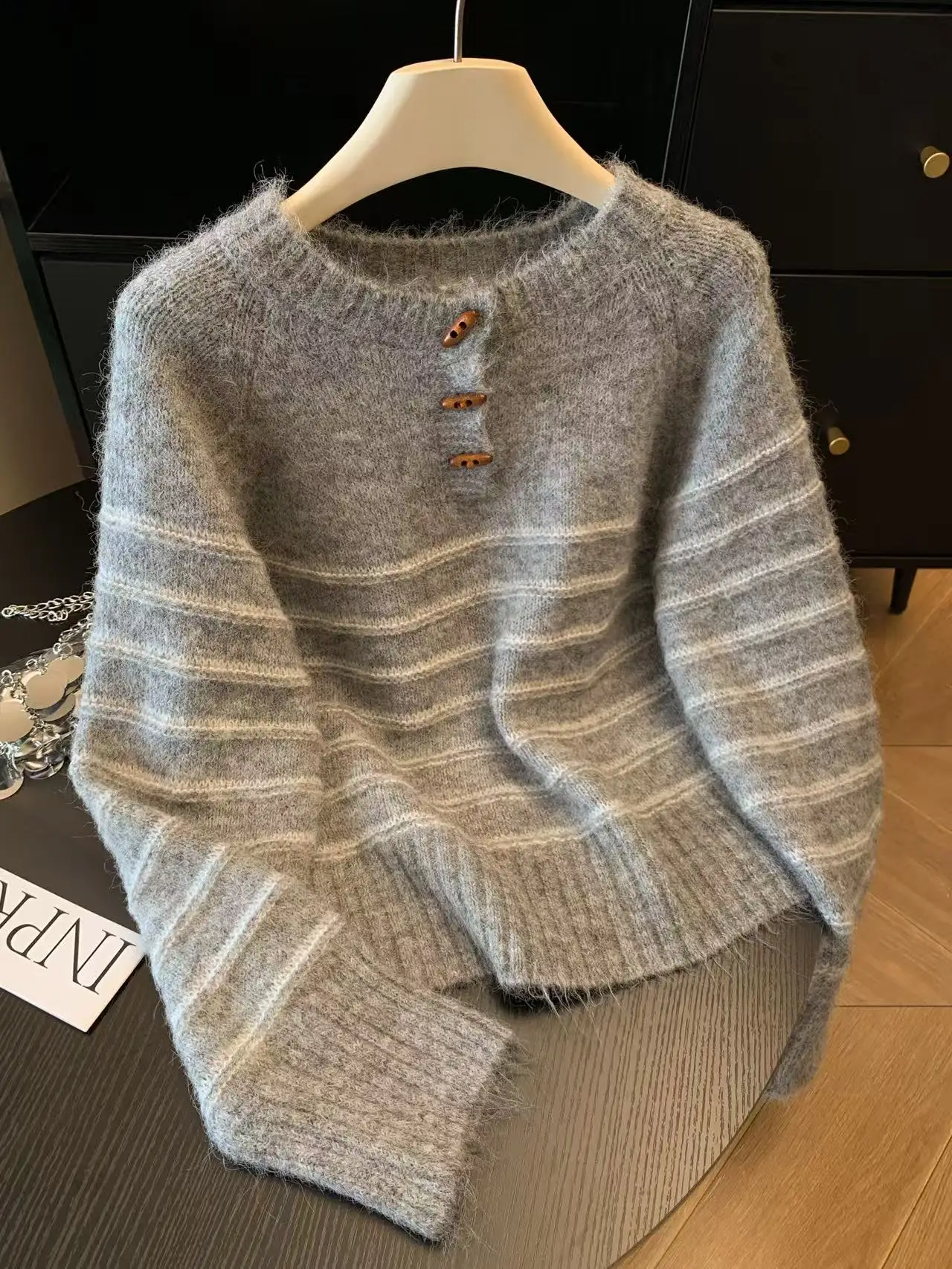 Sweater Wol Kasmir Bergaris Wa - Embroidery Fashion ulasan dan harga