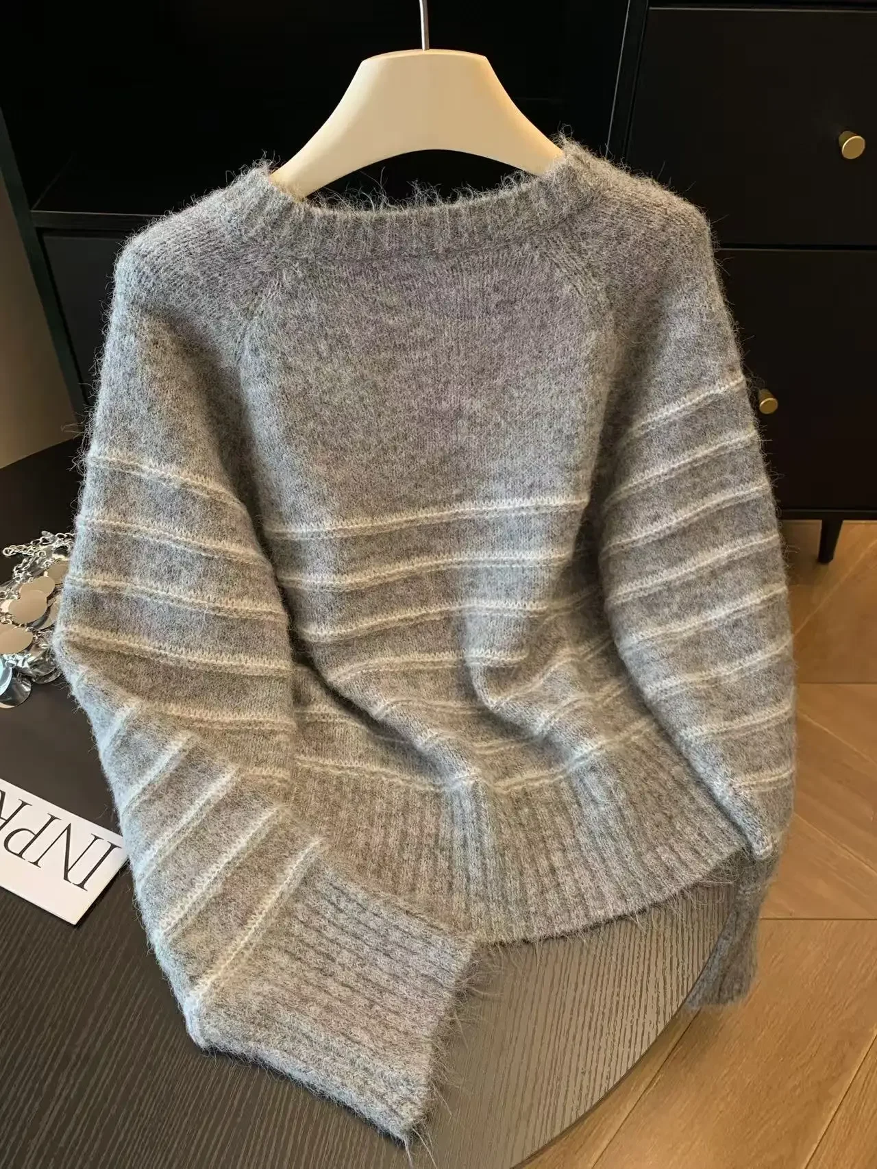 Sweater Wol Kasmir Bergaris Wa - Embroidery Fashion ulasan dan harga