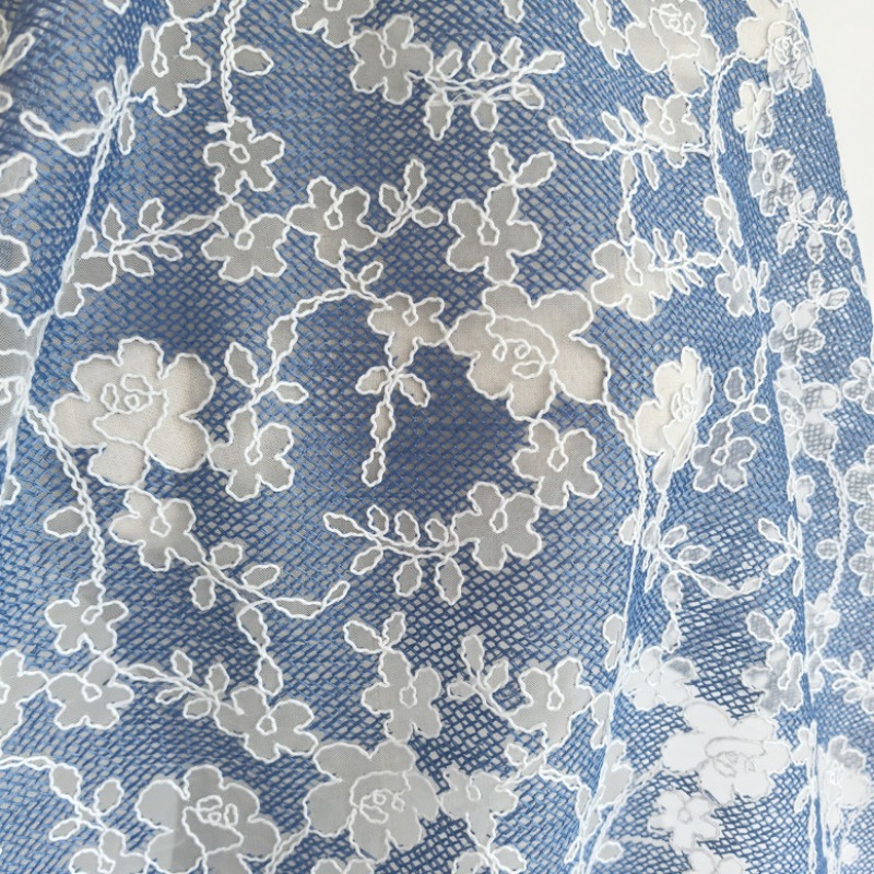 Kain Tulle Bordir Bunga dengan - Embroidery Flower Pattern ulasan dan harga